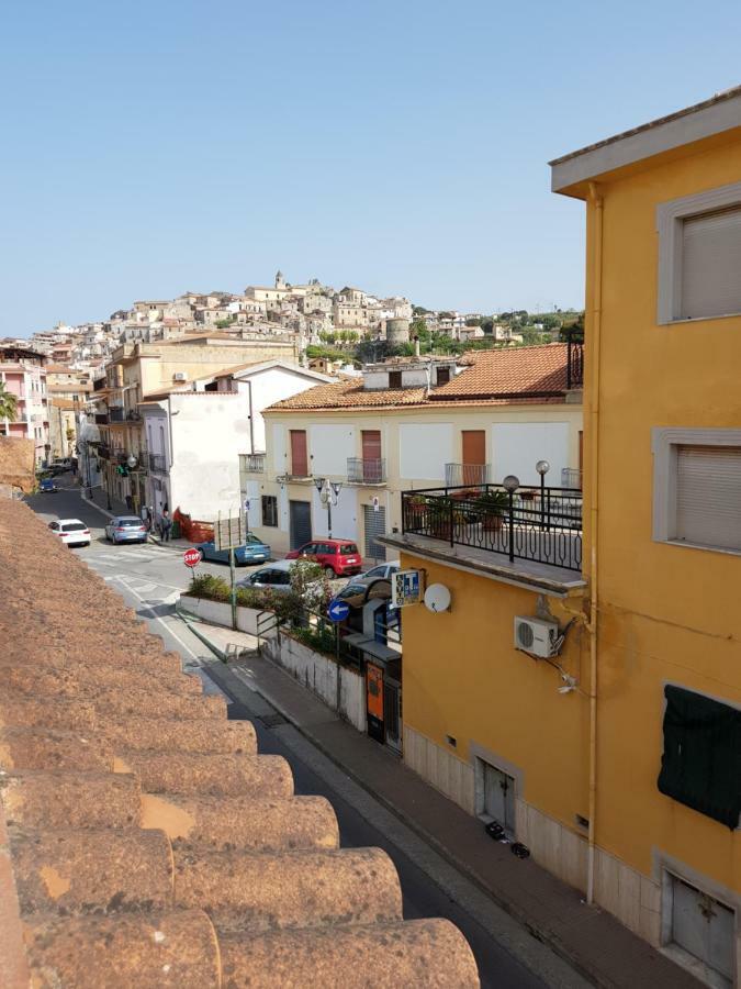 B&B Dimora Del Centro Scalea Luaran gambar