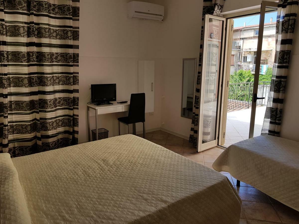 B&B Dimora Del Centro Scalea Luaran gambar